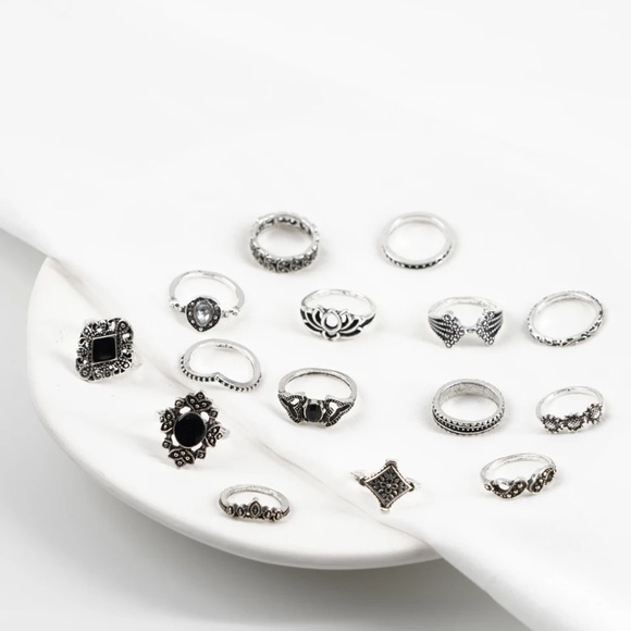 Black & silver ring set (15 rings) - Picture 11 of 11